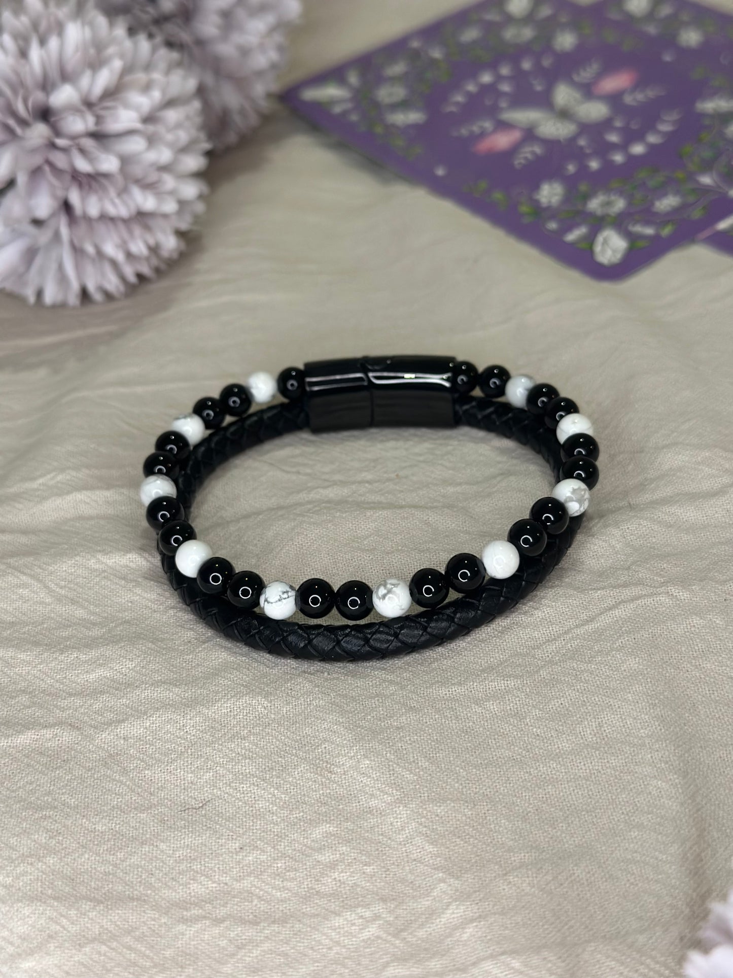 Bracelet Aska cuir noir Howlite & Onyx | Force & Calme