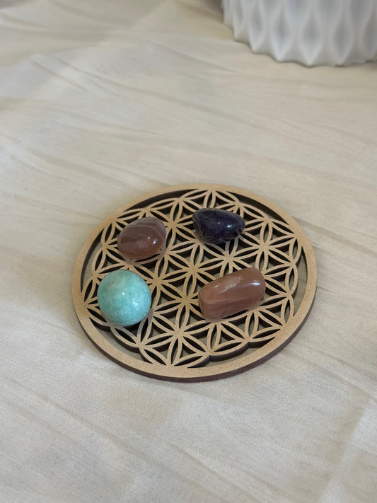 Plaque de Rechargement Fleur de Vie – Bois Sculpté | 10 cm