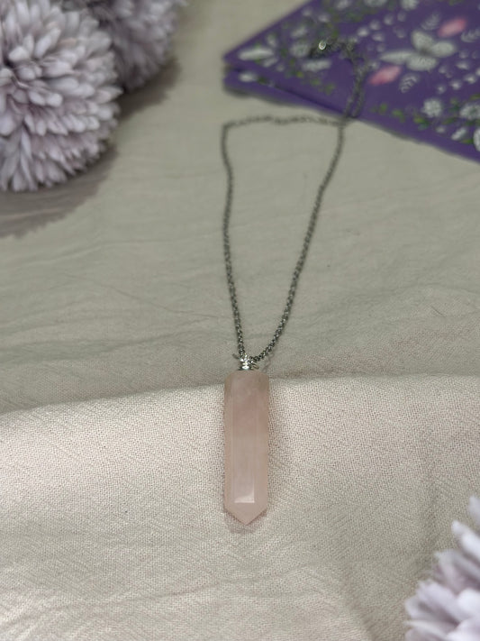 Collier Pendule Quartz Rose | Douceur & Harmonie