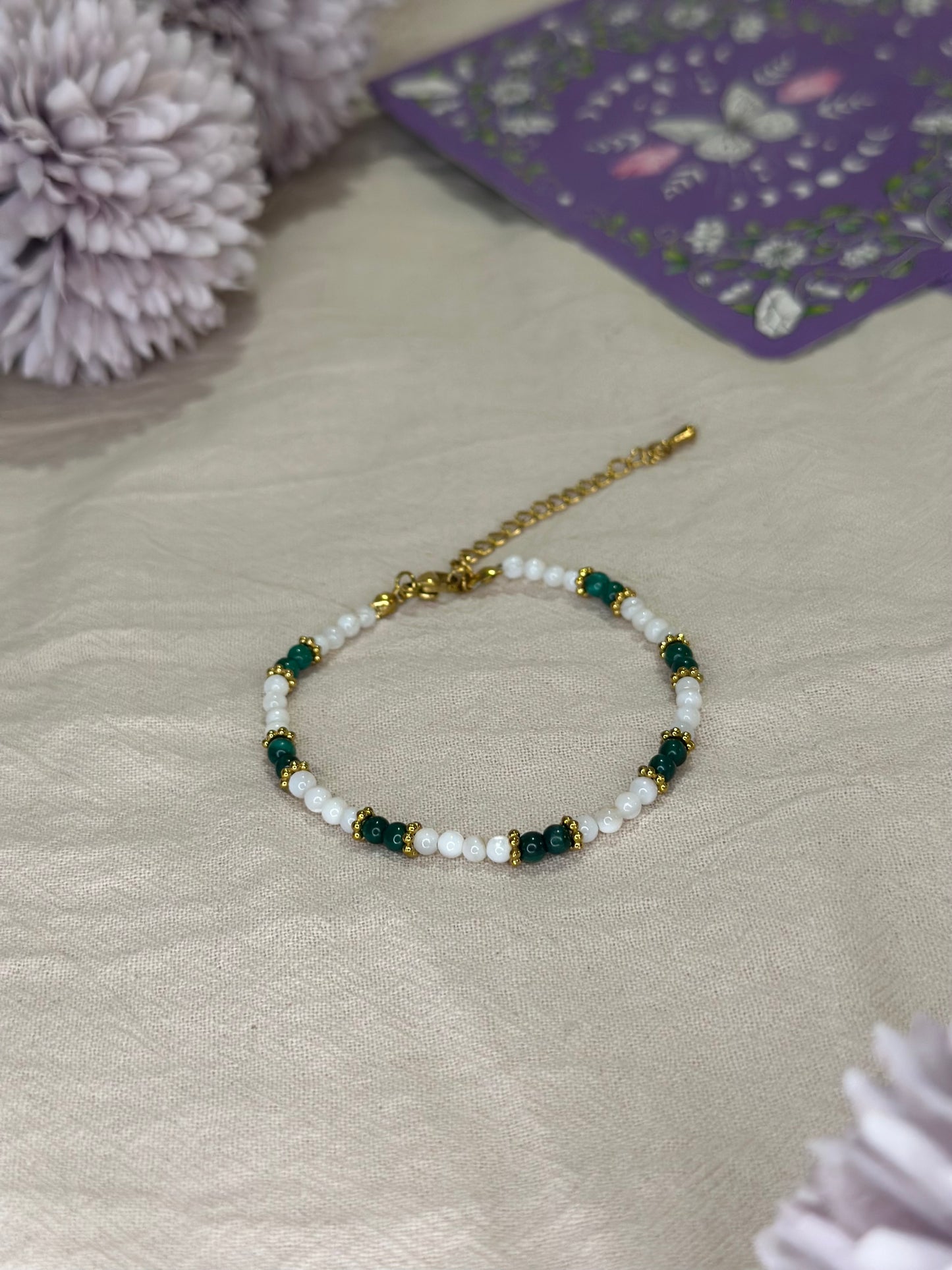 Bracelet Elye doré Nacre & Malachite | Transformation & Harmonie