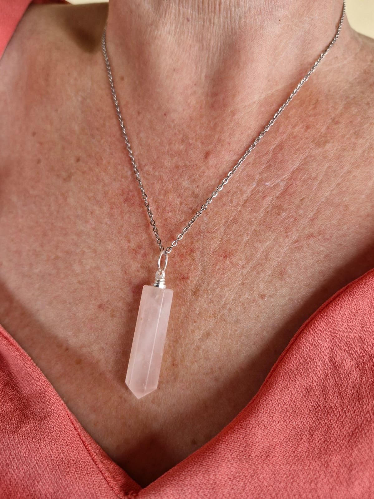 Collier Pointe Quartz Rose - Guérison Émotionnelle & Estime de Soi | 30 à 35 mm