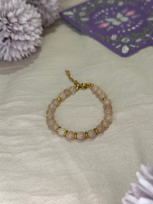 Bracelet Eira doré Pierre de Lune | Douceur & Féminité