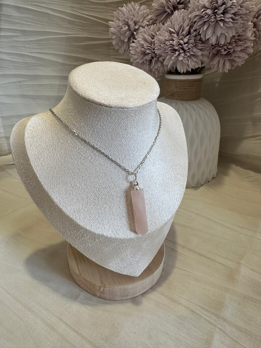 Collier Pointe Quartz Rose - Guérison Émotionnelle & Estime de Soi | 30 à 35 mm